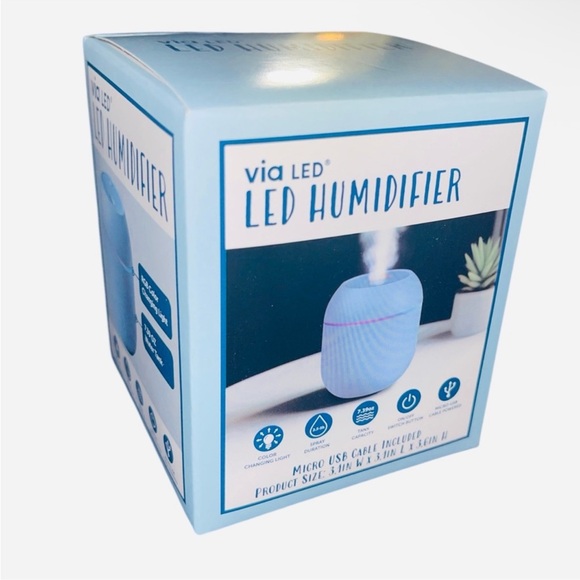 Mini LED Humidifier (Blue) - Picture 1 of 3